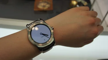 LG Watch Urbane front