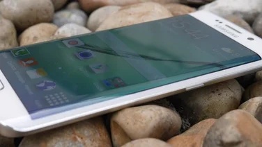 Samsung Galaxy S6 Edge cropped