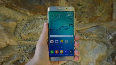 Samsung Galaxy S6 Edge+ in hand