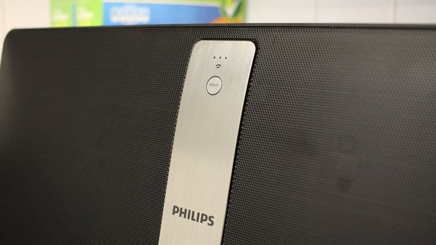 Philips Izzy BM50 logo closeup