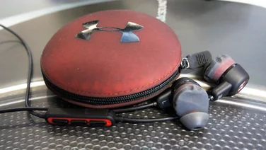 JBL Under Armour Headphones Wireless lead
