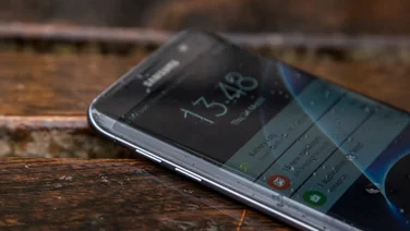 Samsung Galaxy S7 Edge curved display