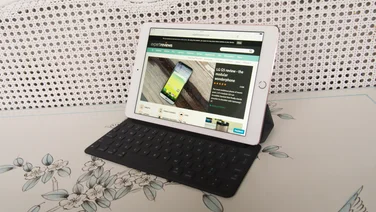 Apple 9.7-inch iPad Pro hero