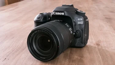 Canon EOS 80D main