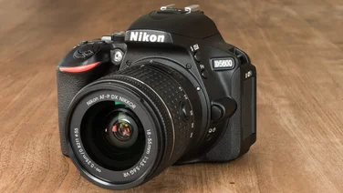 Nikon D5600 front