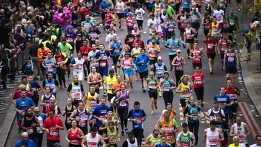 London marathon - picture of runners from above