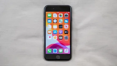 Apple iPhone SE (2020) front head on