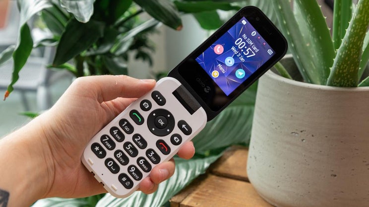 Doro 7030 Review A Great Feature Phone For The Elderly Expert Reviews Doro 7030 Review A Great Feature Phone For The Elderly Expert Reviews