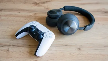 Bang & Olufsen Beoplay Portal review - PS5 controller