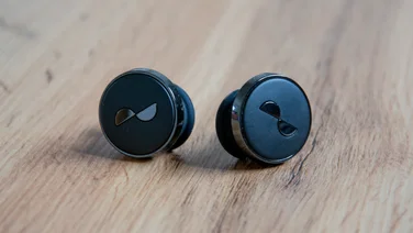 NuraTrue Pro earbuds