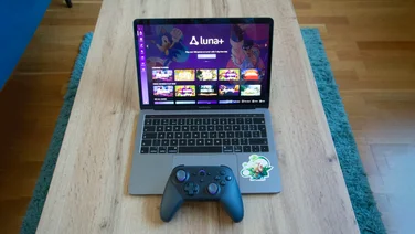 Amazon Luna review - Luna Controller with MacBook Pro