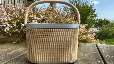Bang & Olufsen Beosound A5 - front view outside