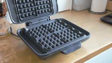 Lakeland No Mess Waffle Maker review: Makes fuss-free, fluffy waffles ...