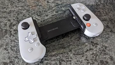 Backbone One review - main image