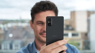 Sony Xperia 5 V announcement - Man using the phone