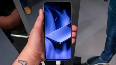 Xiaomi 13T Pro hands-on review front in hand