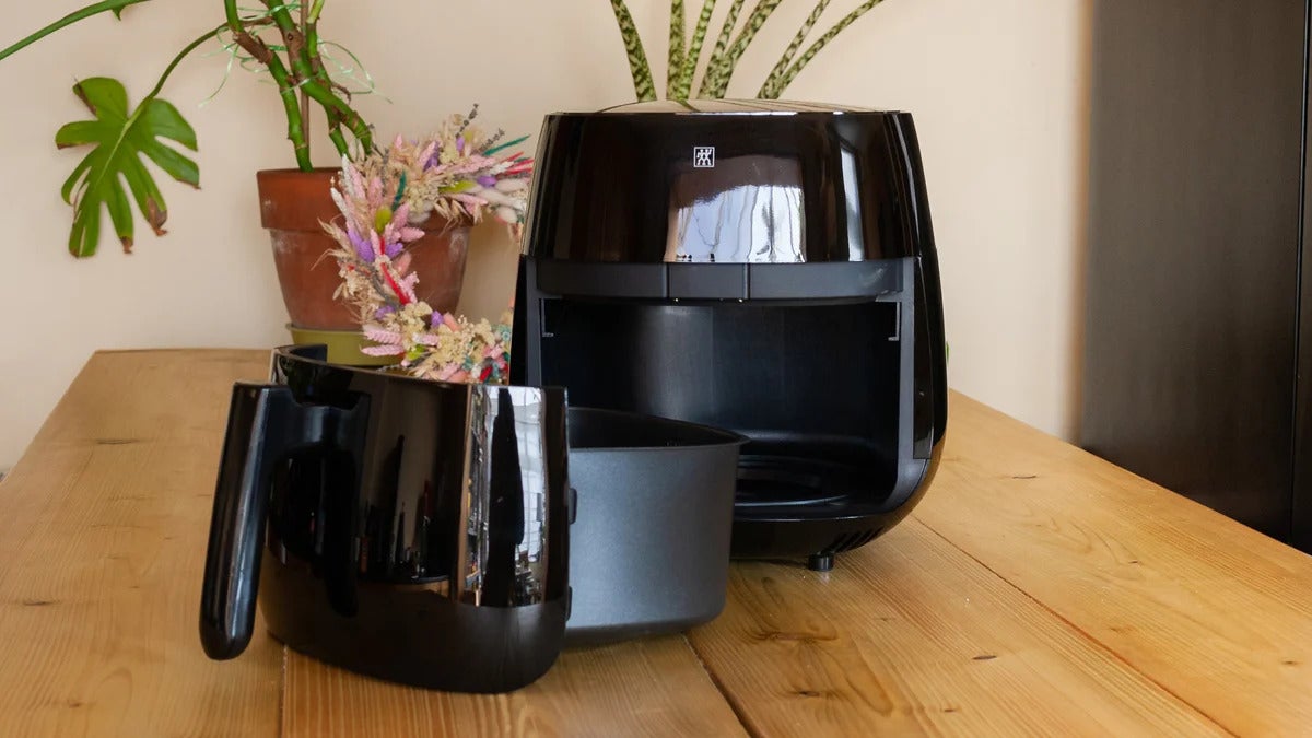 Best small air fryers 2024 Compact countertop cookers from £50 Expert Reviews