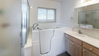 How much does a walk-in bathtub cost - featured