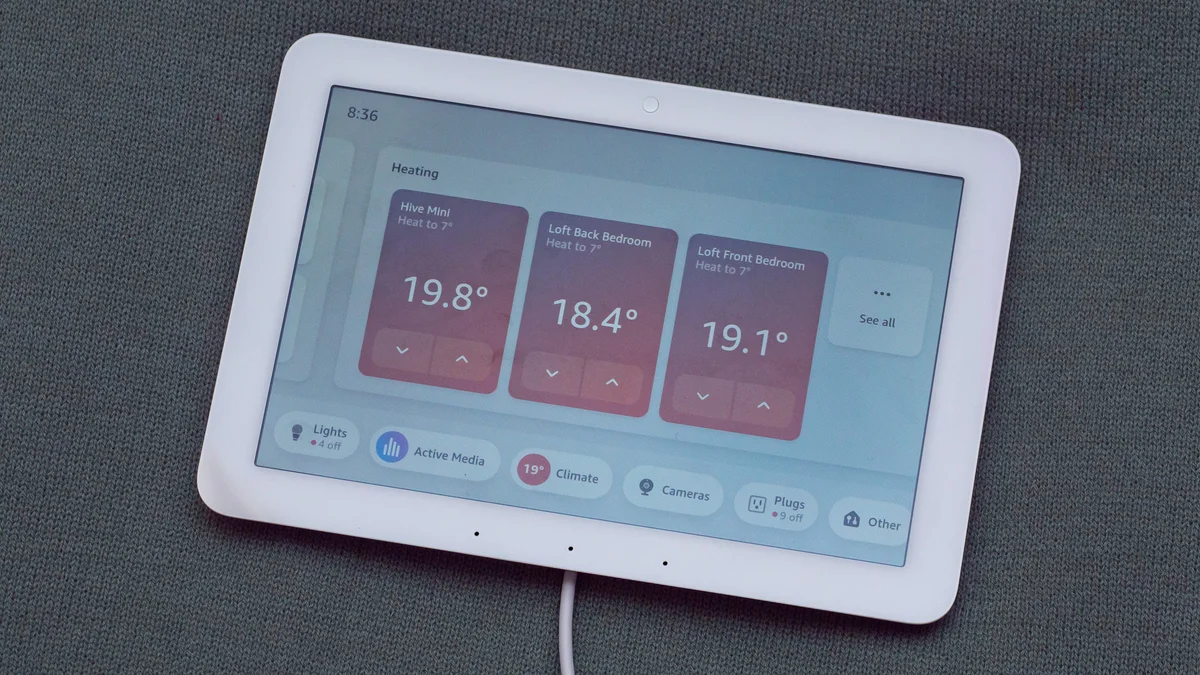 Amazon Echo Hub displaying the heating screen