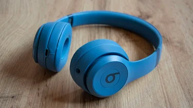Image of the Beats Solo 4 on a wooden surface