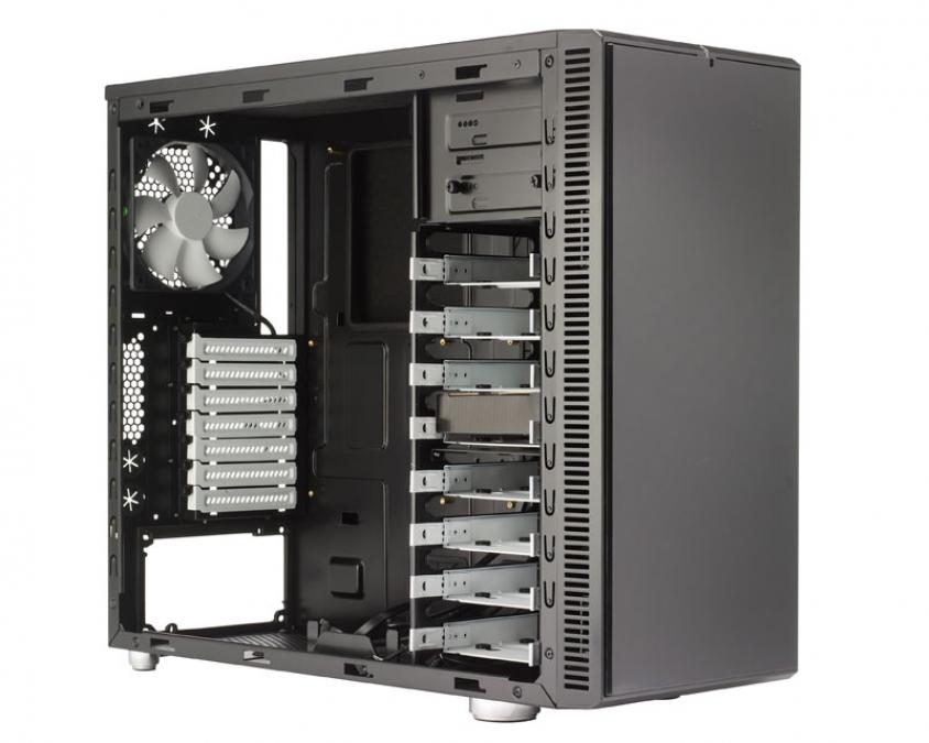 Fractal Design R3 interior