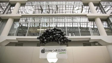 Protest at Apple's Toronto store