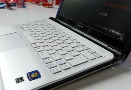 Sony VAIO E11