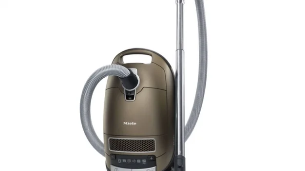 Aspirateur miele 2200 discount watts