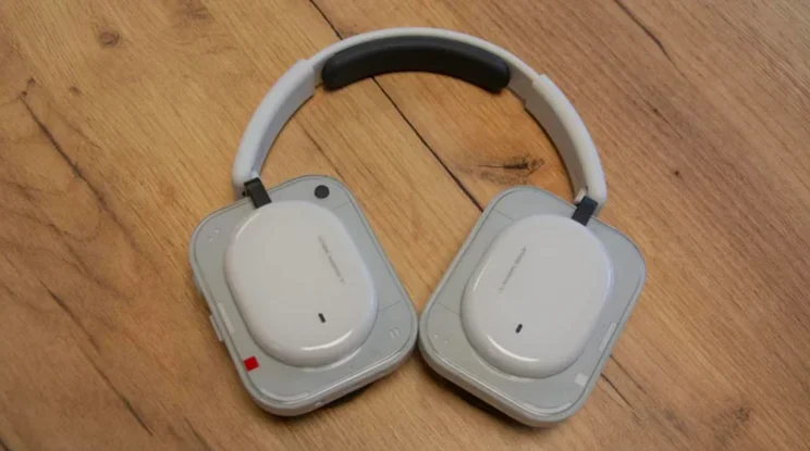 The Nothing Headphone (a) on a wooden table