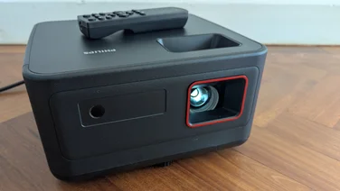 Philips GamePix 900 review front view with controller