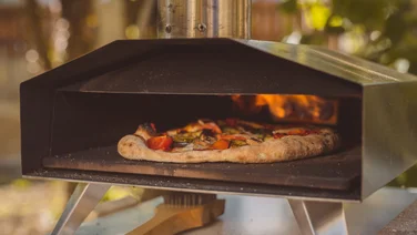 how to clean a pizza oven pizza cooking in a home pizza oven