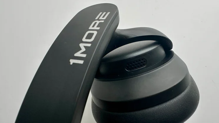 The headband and hanger of the 1MORE SonoFlow SE HQ31 over-ear headphones