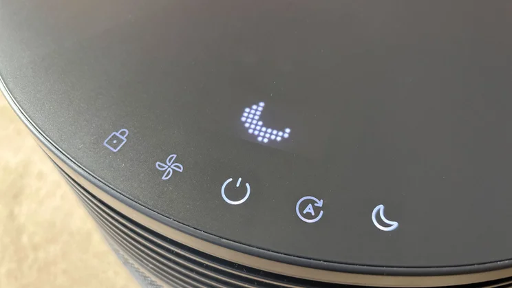 A closeup of the Blueair Signature air purifier's display