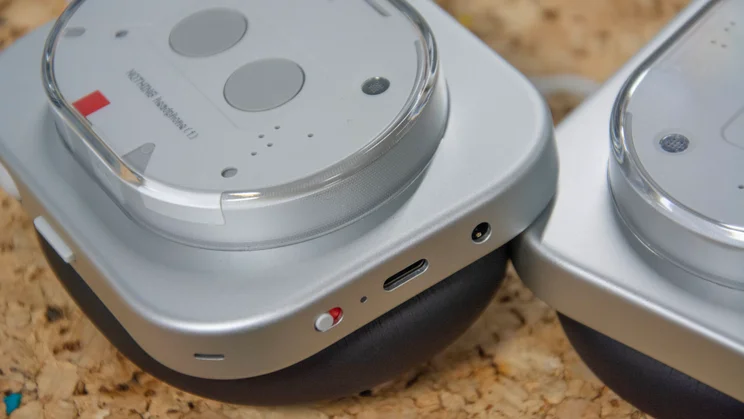 The power switch and connection ports on the right earcup of the Nothing Headphone (1)