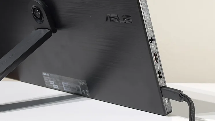 A close up of the ports on the Asus ZenScreen MB169CK