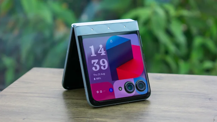 Motorola Razr 60 folded in tent mode, cover display on