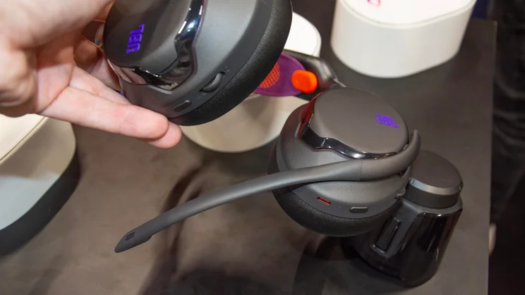 The boom microphone and earcup controls on the JBL Quantum 950 gaming headset