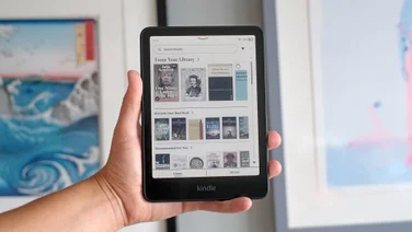 The new colourful home screen of the Amazon Kindle Colorsoft