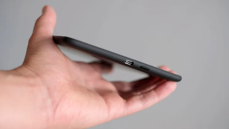 A close up of the Amazon Kindle Colorsoft USB-C port