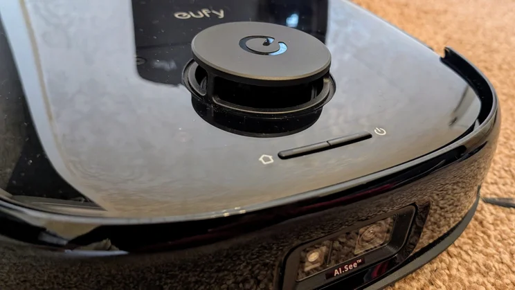 A close up of the Eufy 25's LiDAR turret