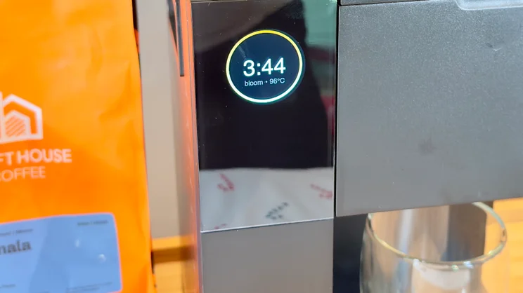 A close up of the Fellow Aiden coffee machine's OLED display