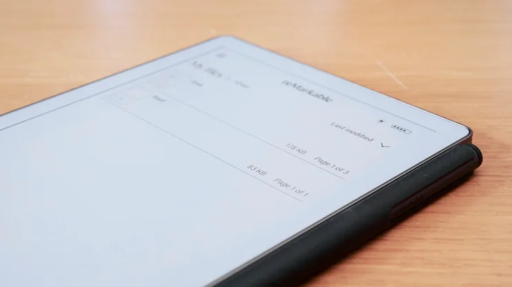 A close up of the Remarkable Paper Pro Move's stylus, docked to its right edge