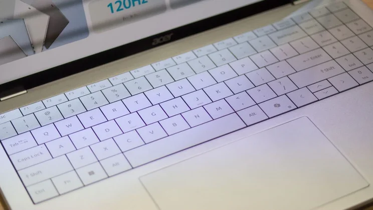 Acer Swift Air 16 close up of zero lattice keyboard_