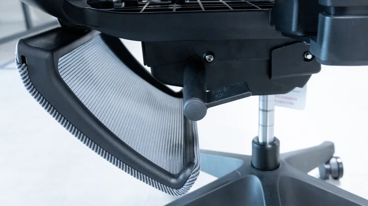 A closeup of the Flexispot C7 office chair's footrest