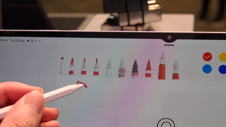 Drawing on the Samsung Galaxy Tab S11 Ultra's display using the redesigned S Pen