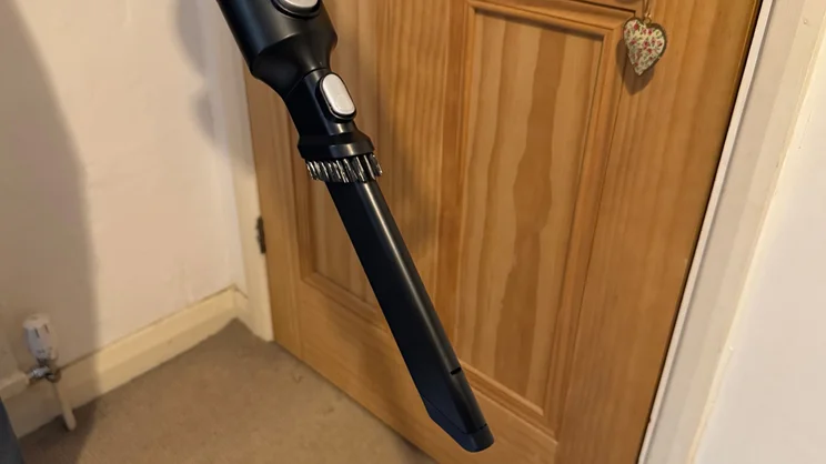 The VAX HomePro Detect Pet-Design vacuum cleaner's crevice tool