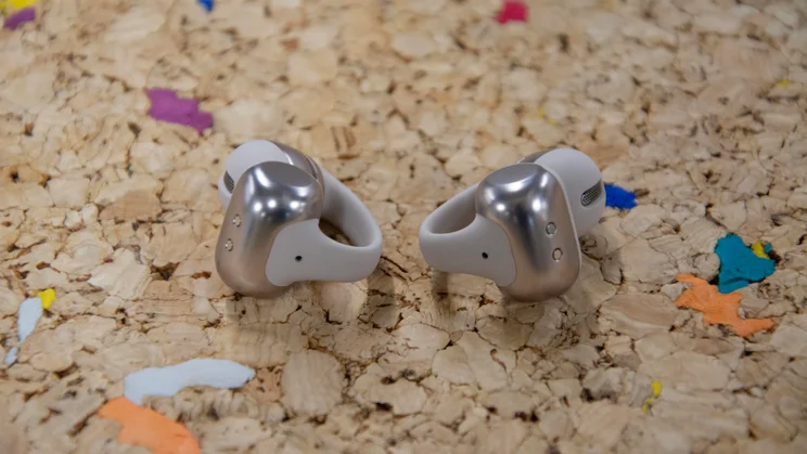 Shokz OpenDots One, showing the battery segment