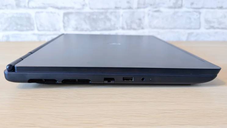 Alienware 16X Aurora - lid closed, pictured from the left edge