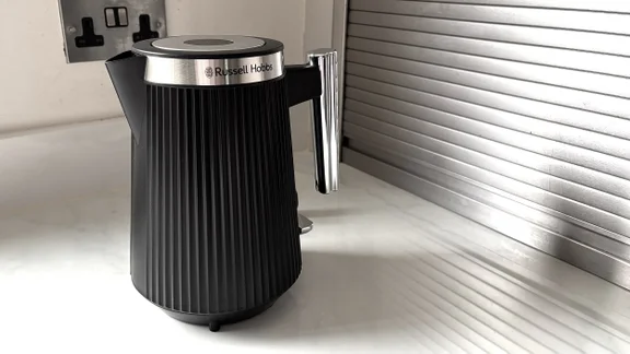 The Russell Hobbs Bronte kettle on a kitchen worktop