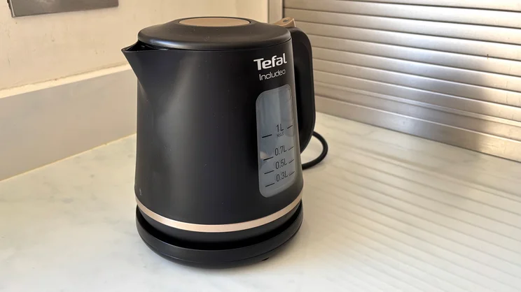 The Tefal Includeo Kettle on a kitchen worktop